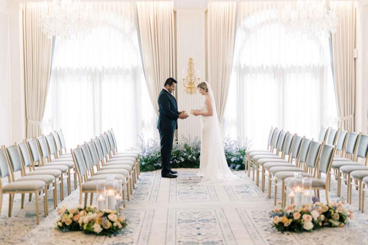 This Elegant Hotel Venue in Carmel Indiana Comes with Many Amenities